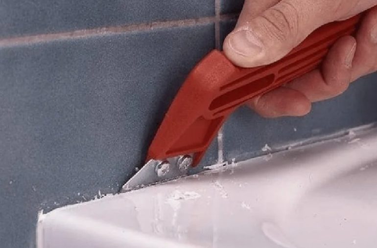 Как удалить старый санитарный силиконовый герметик без повреждения поверхности