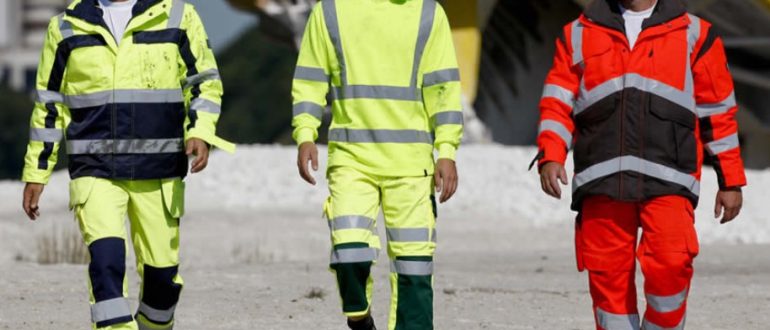 Сигнальная спецодежда зимой и летом: какая разница и что выбрать